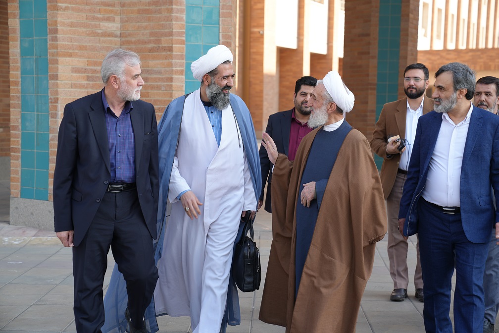 بازدید آیت الله صدیقی از دانشگاه جامع انقلاب اسلامی