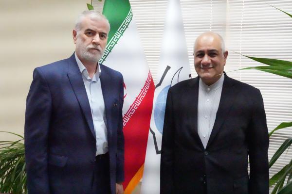 نشست صمیمی رئیس دانشکده روابط و امور بین الملل وزارت امور خارجه با رئیس دانشگاه جامع انقلاب اسلامی
